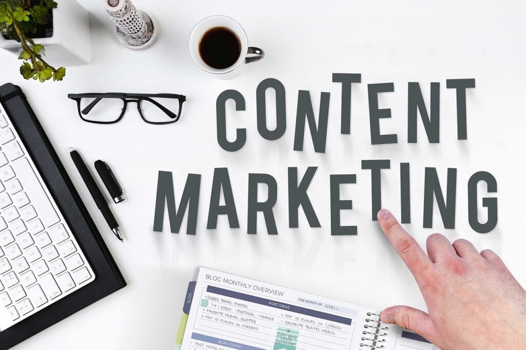 funciones del departamento de marketing