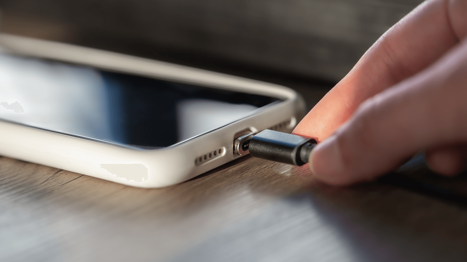 Hub USB-C conectado a móvil Android