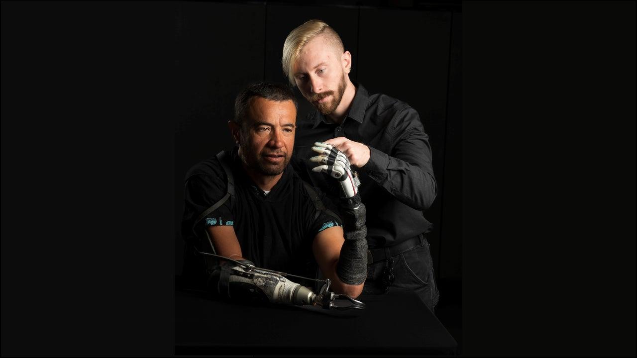 sensor de mano biónica con IA