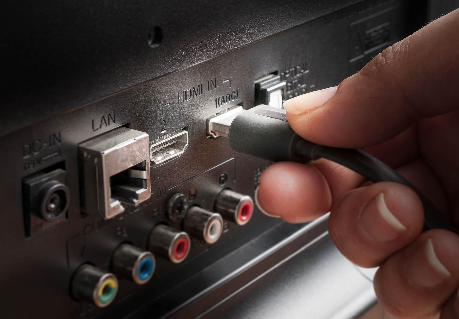 Detalle del puerto HDMI ARC