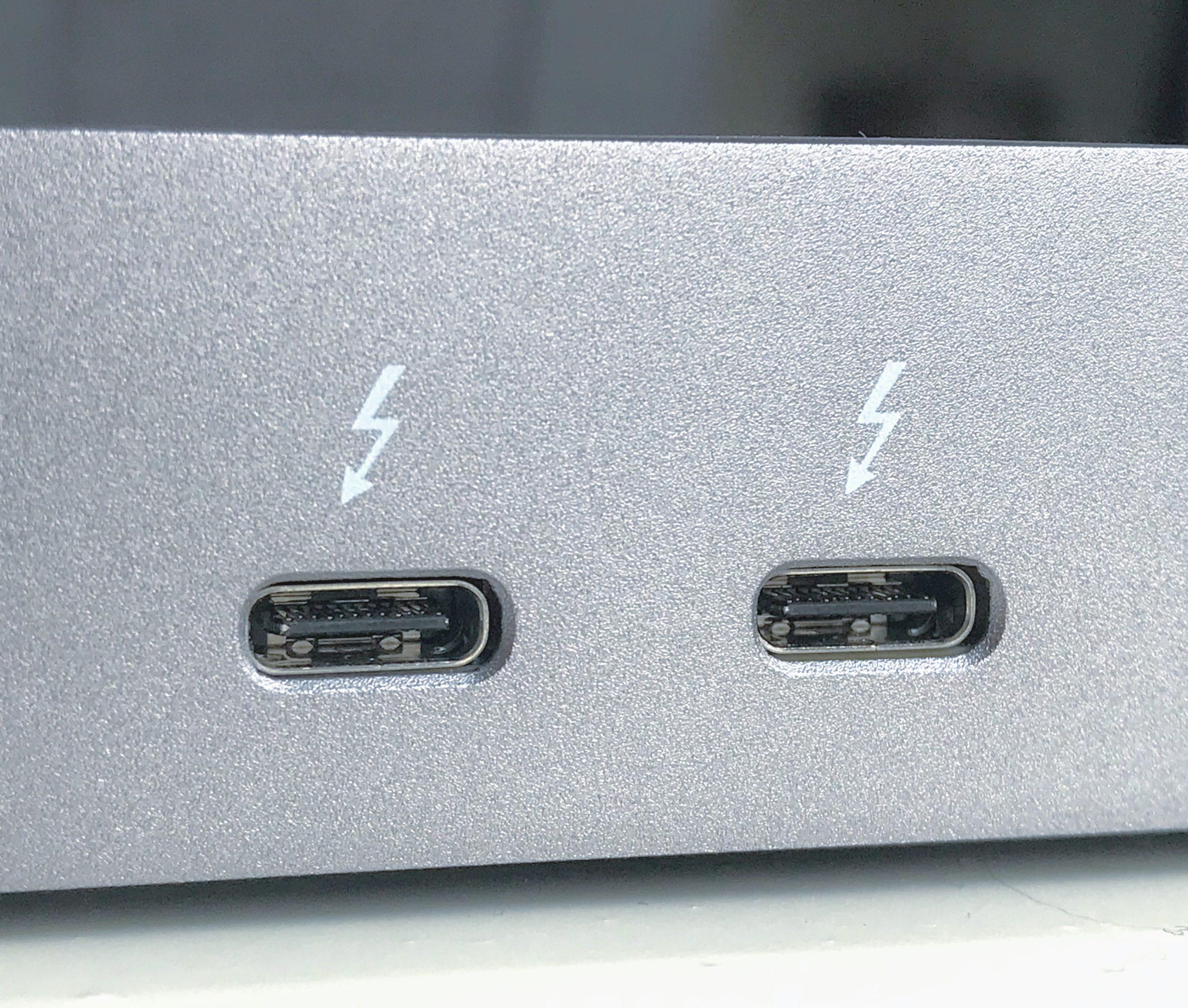 Conector USB-C y Thunderbolt primer plano