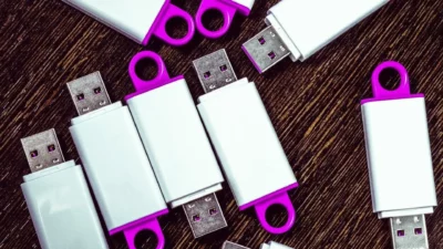 Kreativní využití USB flash disků
