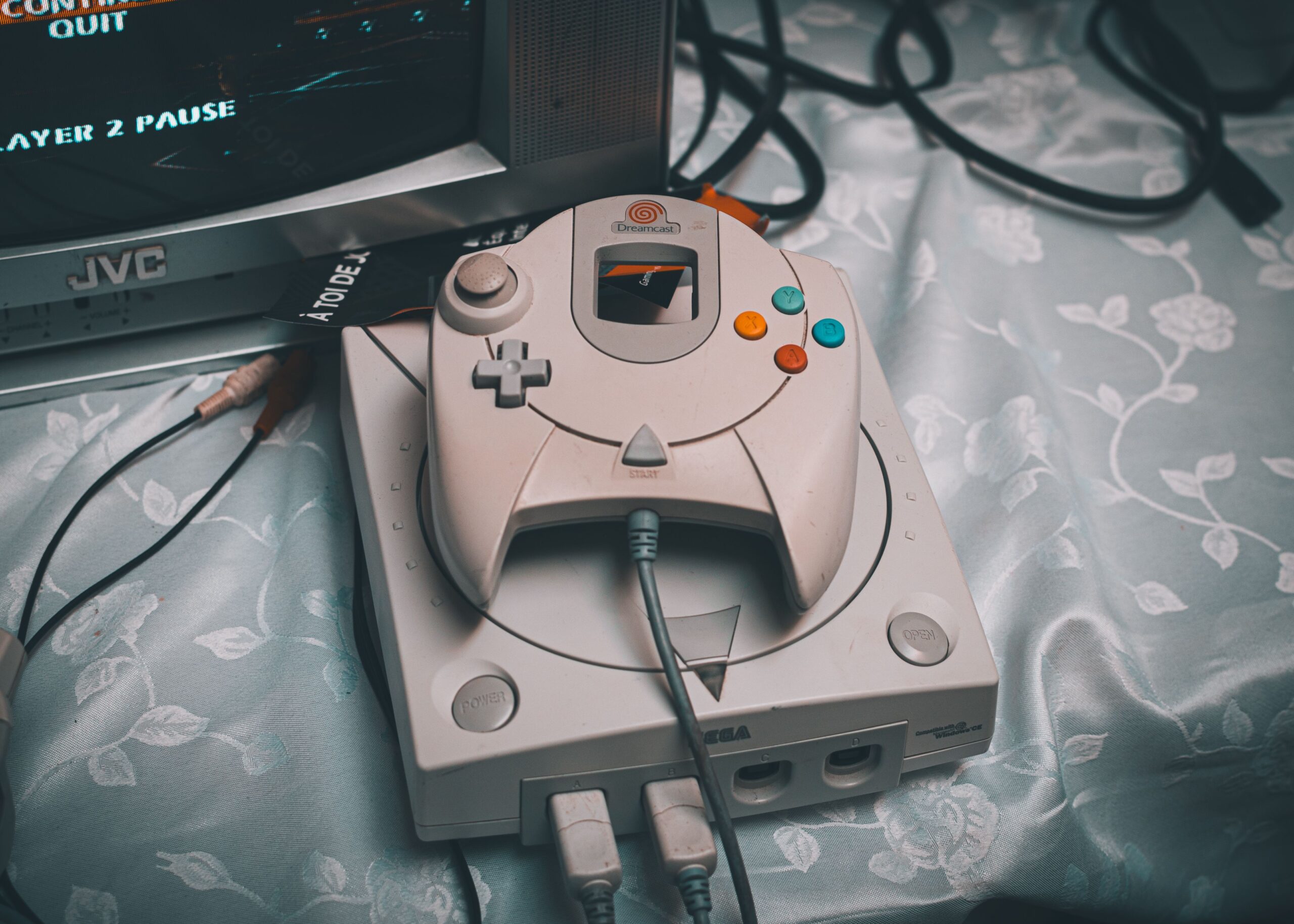 Portátil antiguo convertido en consola retro