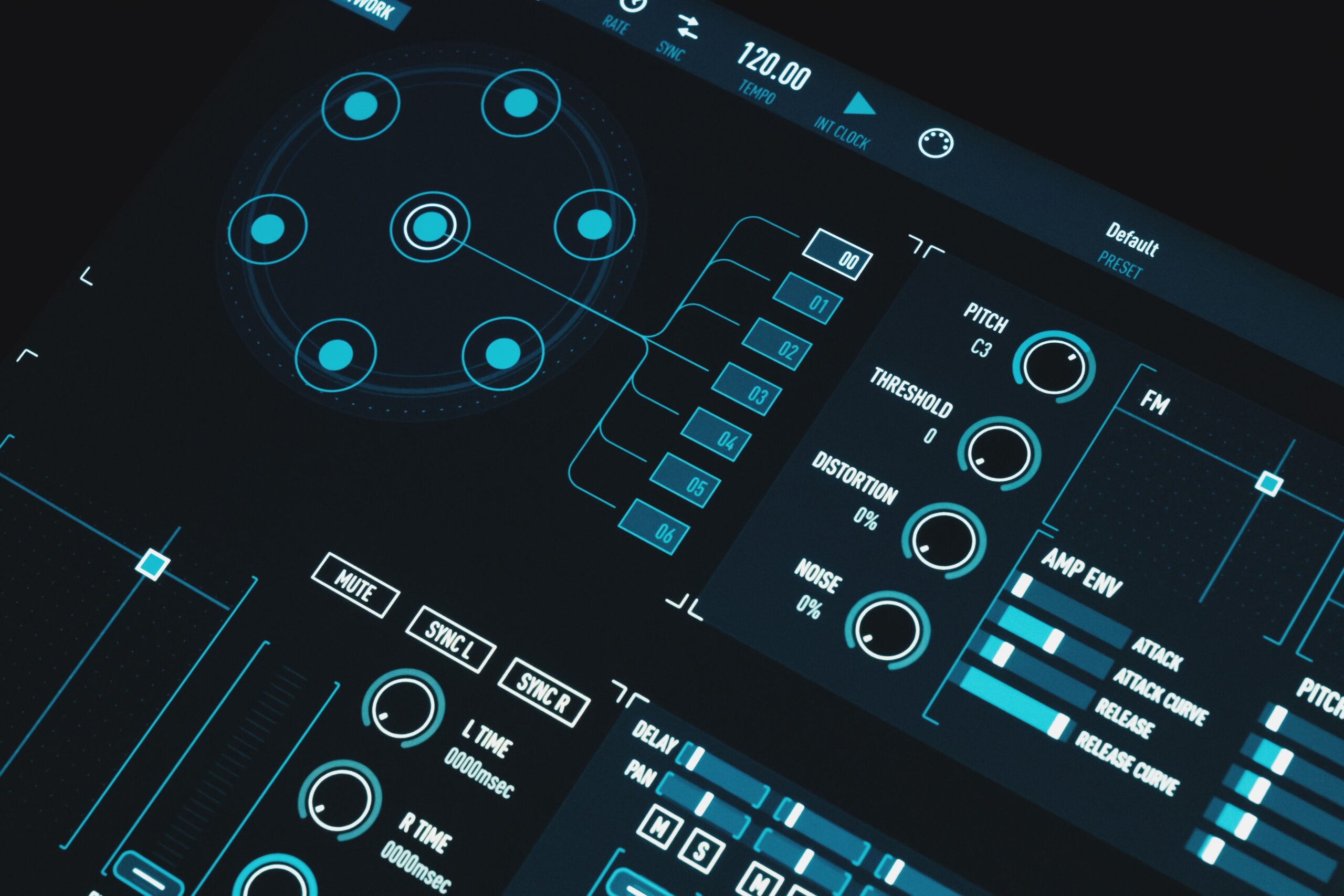 Interfaz digital de alta tecnología con visualización de datos futuristas y parámetros de control. Interfaz digital de alta tecnología con visualización de datos futuristas y parámetros de control.